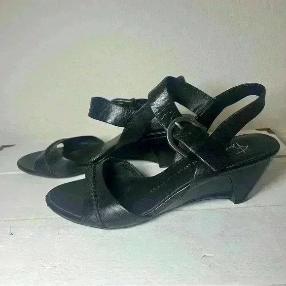 Franco Sarto Women’s Black Leather Ankle Strap Wedge Sandals Size 7 1/2 M - Picture 2 of 16